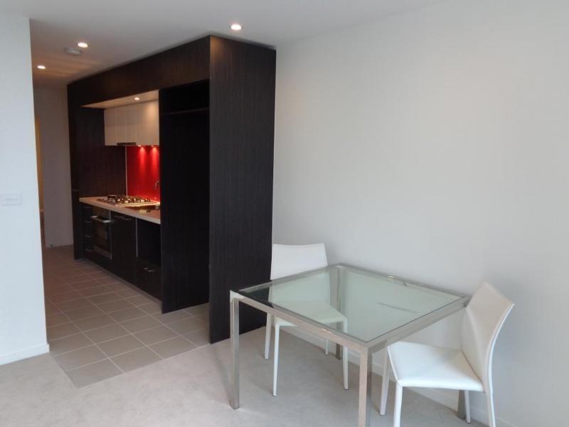 2102/5 Sutherland Street, Melbourne VIC 3000