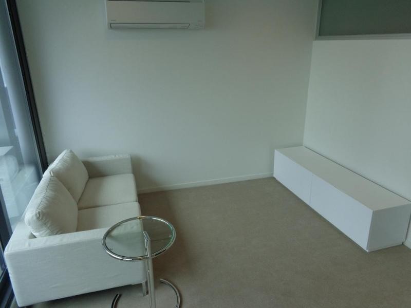 2102/5 Sutherland Street, Melbourne VIC 3000