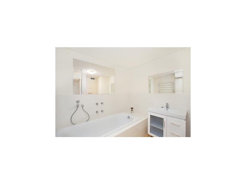 9.4/201 Spring Street, Melbourne VIC 3000