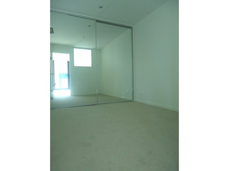 809/8 Sutherland Street, Melbourne VIC 3000