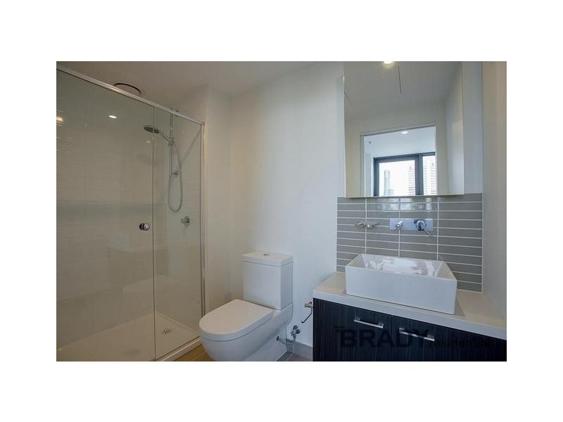 2402/8 Sutherland Street, Melbourne VIC 3000