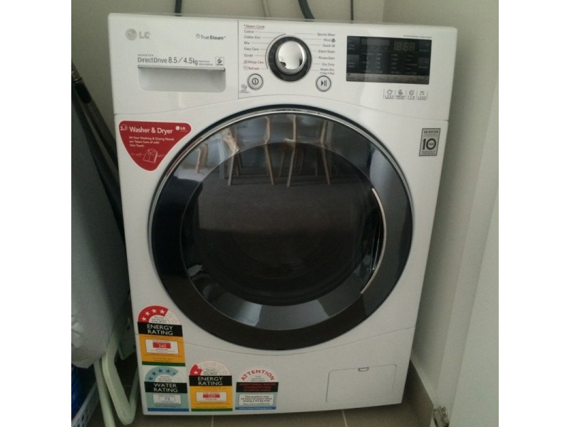 2402/8 Sutherland Street, Melbourne VIC 3000