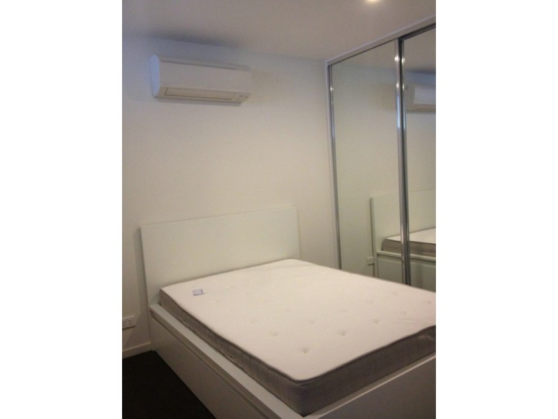302/5 Sutherland Street, Melbourne VIC 3000