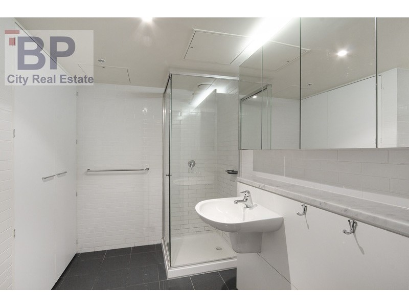 2305/22-40 Wills Street, Melbourne VIC 3000