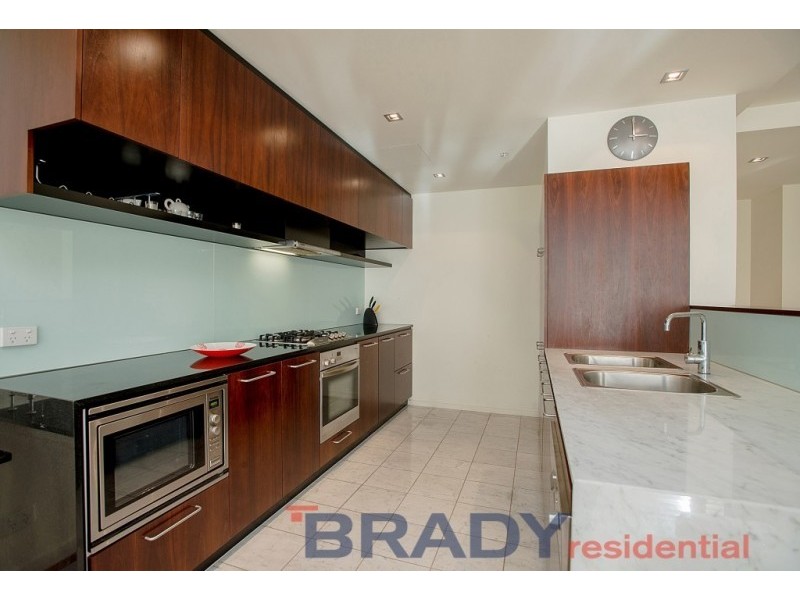 2402/25-33 Wills Street, Melbourne VIC 3000