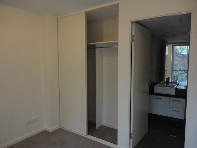 105/8 Exploration Lane, Melbourne VIC 3000