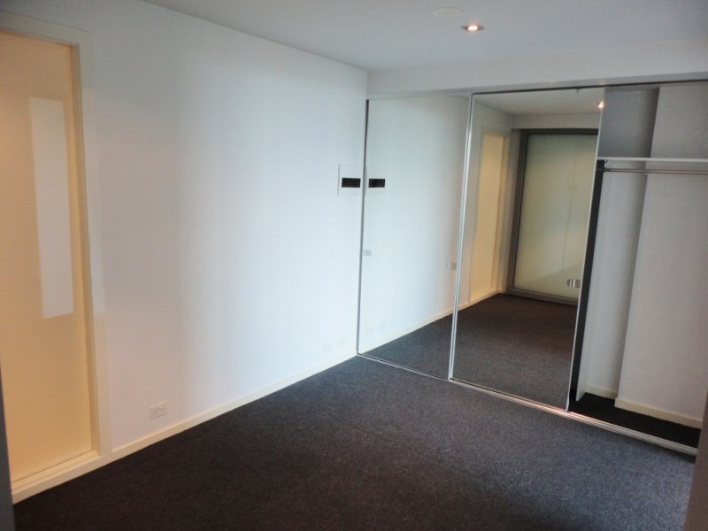 1711/8 Downie Street, Melbourne VIC 3000