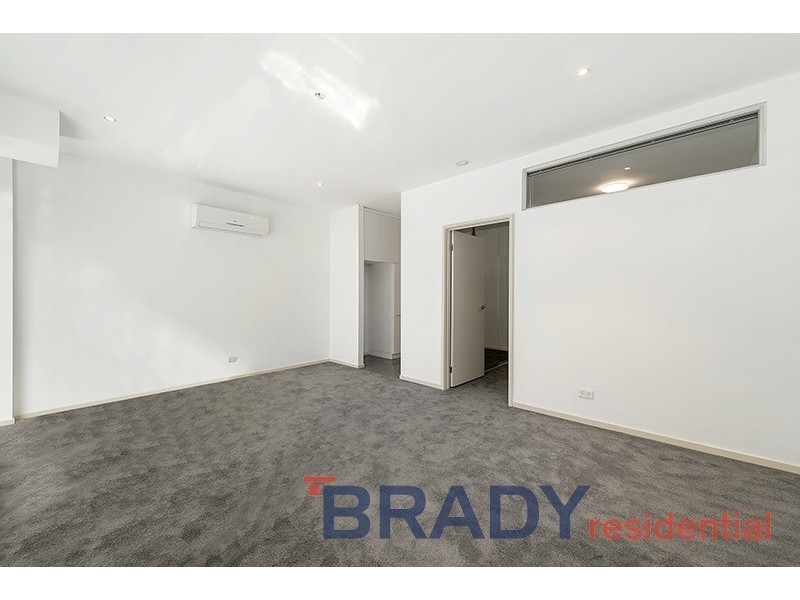 1704/25-33 Wills Street, Melbourne VIC 3000