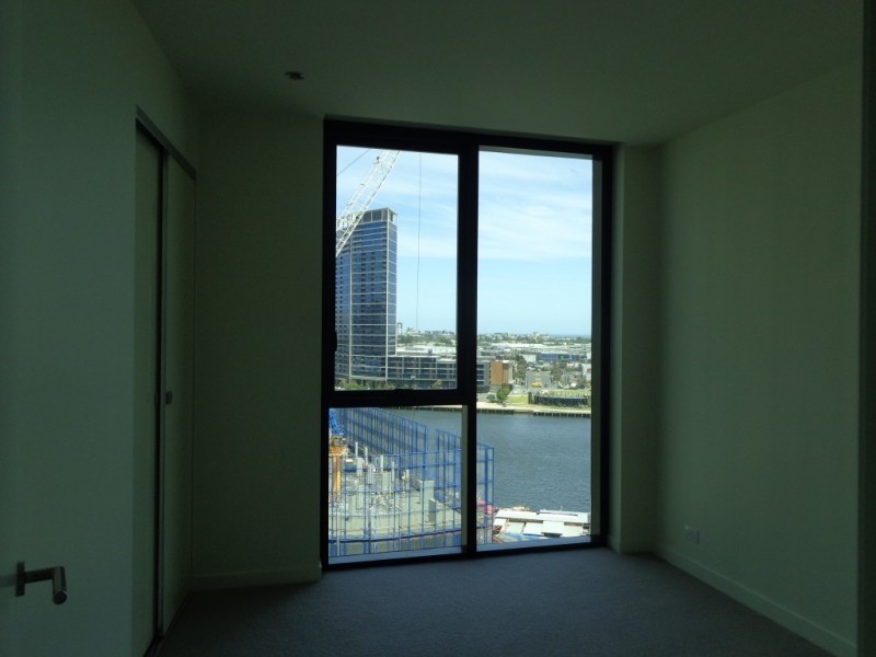 906/9 Waterside Place, Docklands VIC 3008