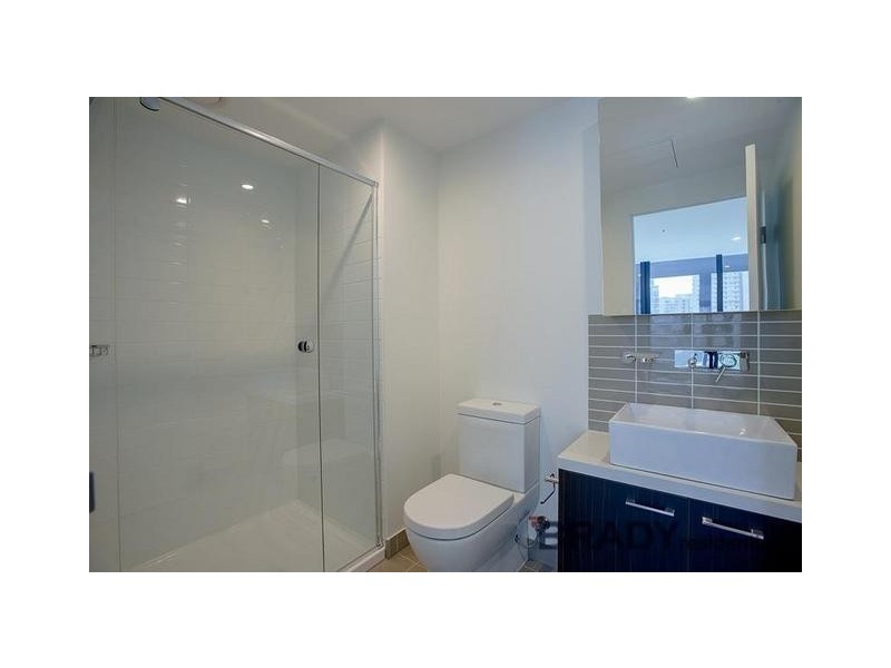 2405/8 Sutherland Street, Melbourne VIC 3000