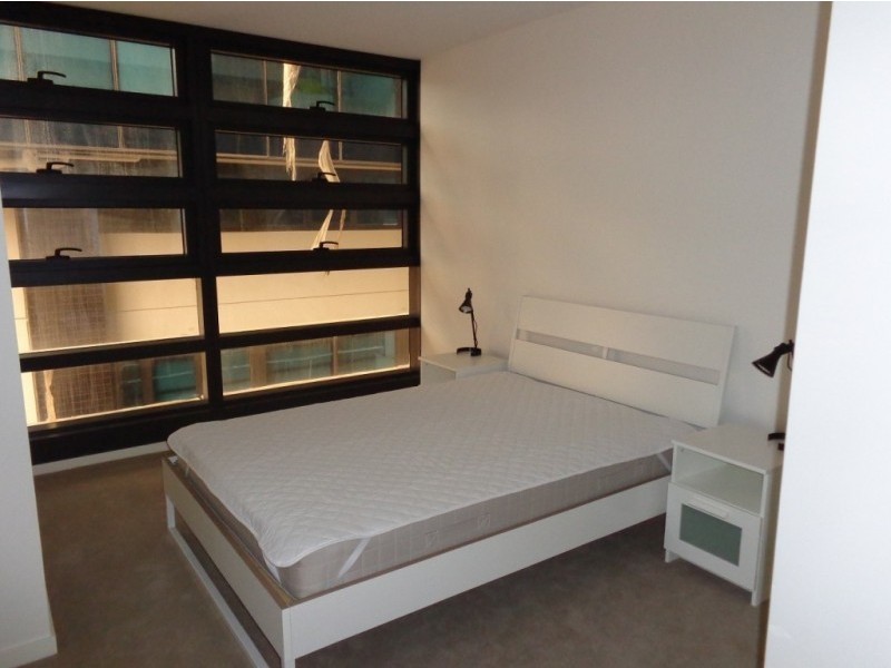 703/8 Sutherland Street, Melbourne VIC 3000