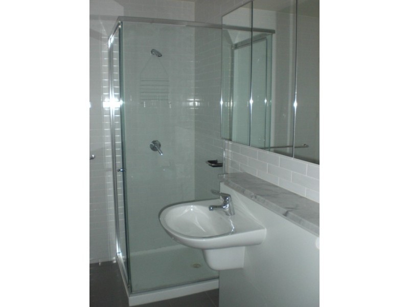 2105/22-40 Wills Street, Melbourne VIC 3000