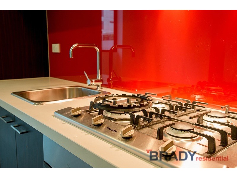 401/5 Sutherland Street, Melbourne VIC 3000