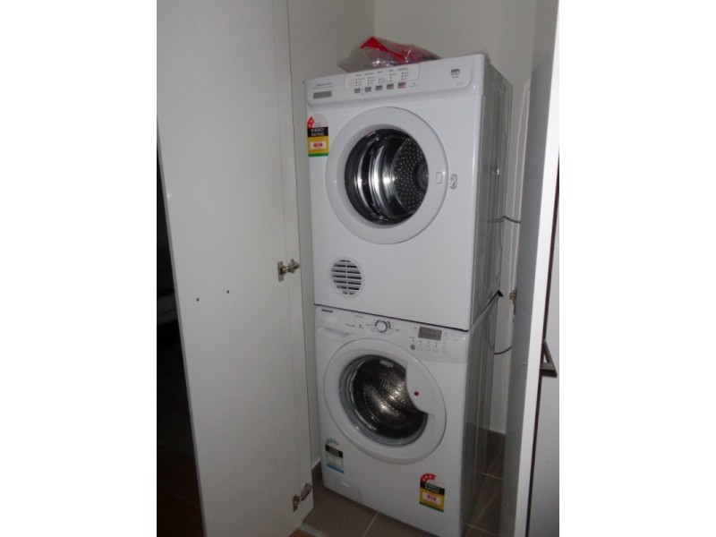 404/8 Sutherland Street, Melbourne VIC 3000