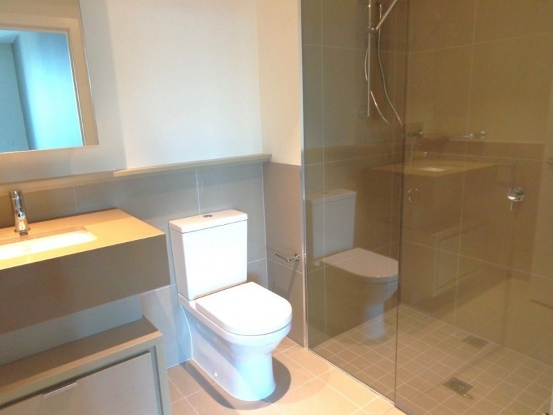 906/9 Waterside Place, Docklands VIC 3008