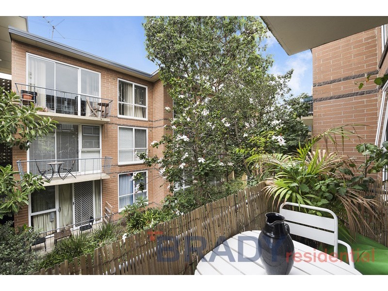 27/25 Robe Street, St Kilda VIC 3182