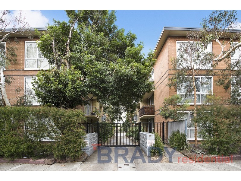 27/25 Robe Street, St Kilda VIC 3182