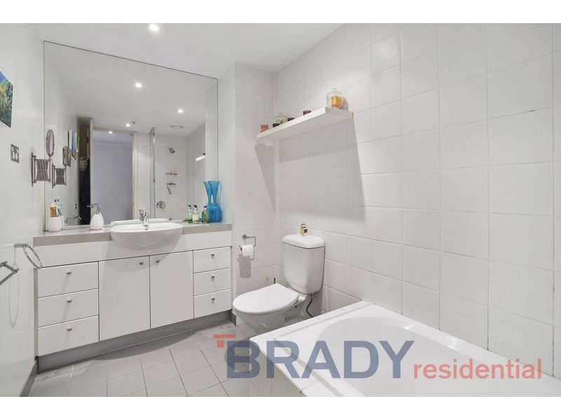 1116/422 Collins Street, Melbourne VIC 3000