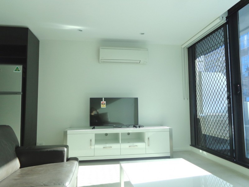 1303/5 Sutherland Street, Melbourne VIC 3000