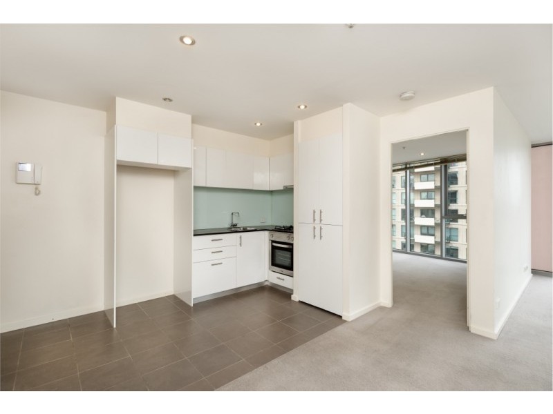 2002/8 Exploration Lane, Melbourne VIC 3000