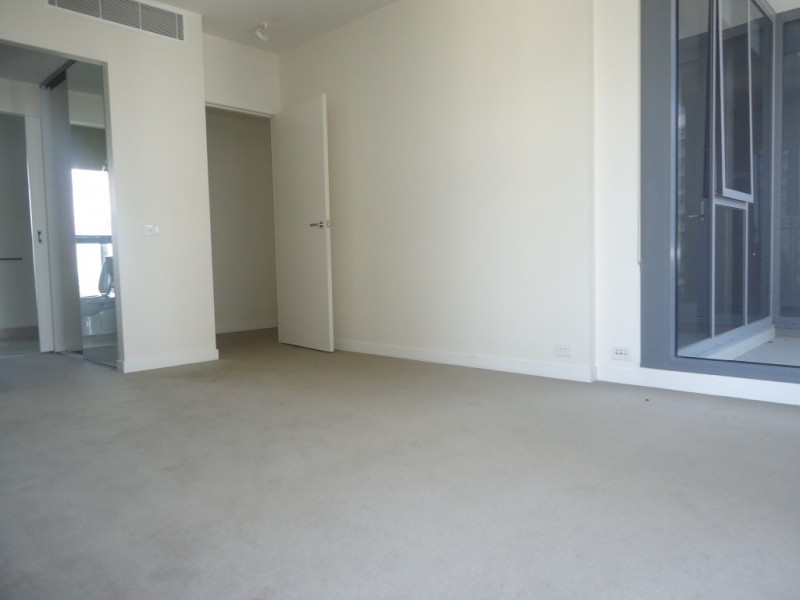 1206/55 Queens Road, Melbourne VIC 3004