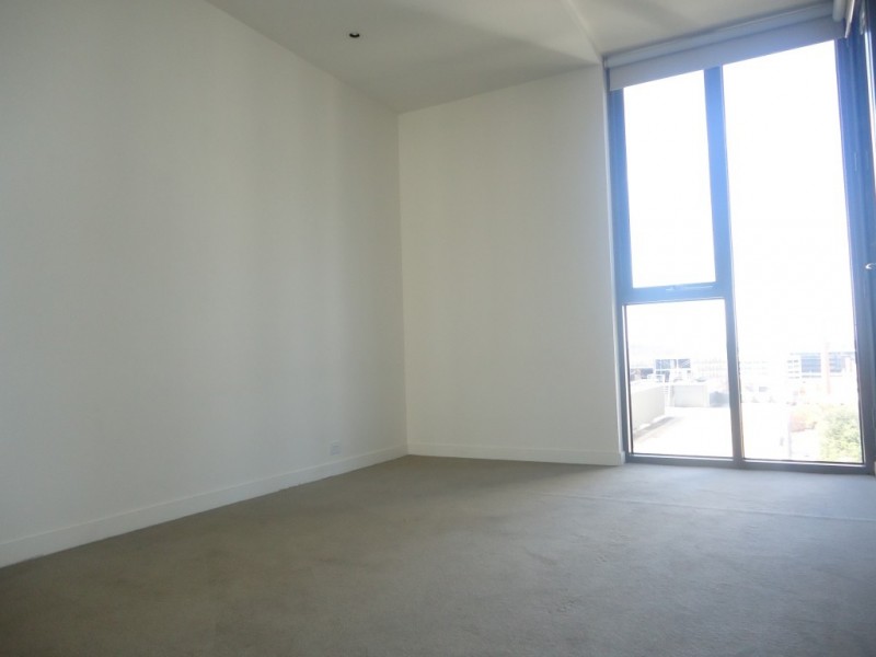 1206/55 Queens Road, Melbourne VIC 3004