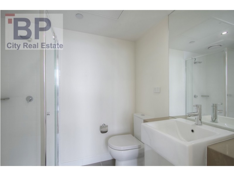 2003/8 Exploration Lane, Melbourne VIC 3000