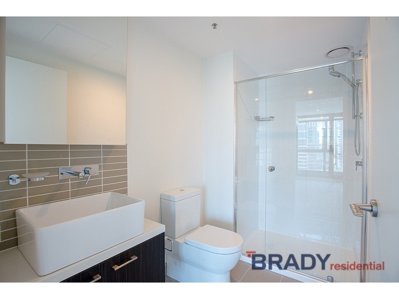 2406/8 Sutherland Street, Melbourne VIC 3000