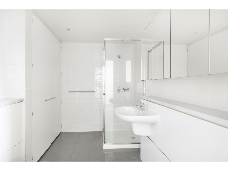 2305/22-40 Wills Street, Melbourne VIC 3000