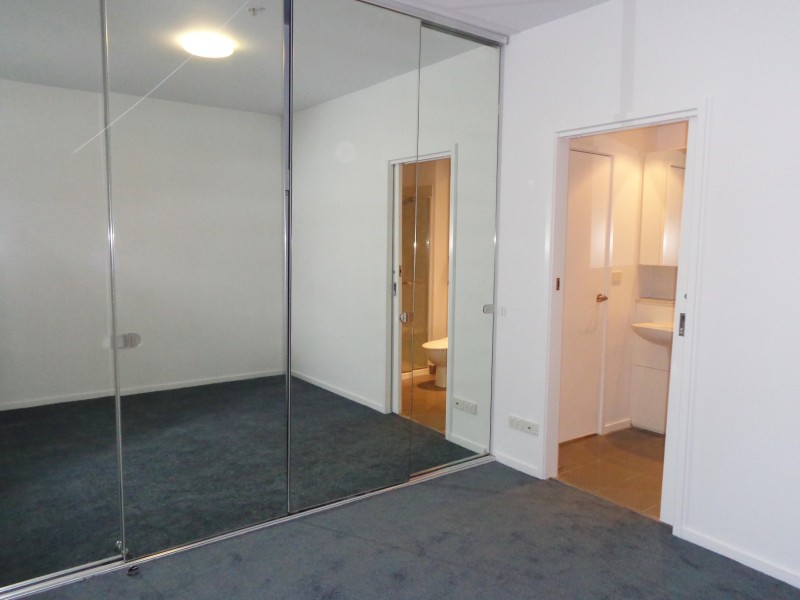 2007/25-33 Wills Street, Melbourne VIC 3000