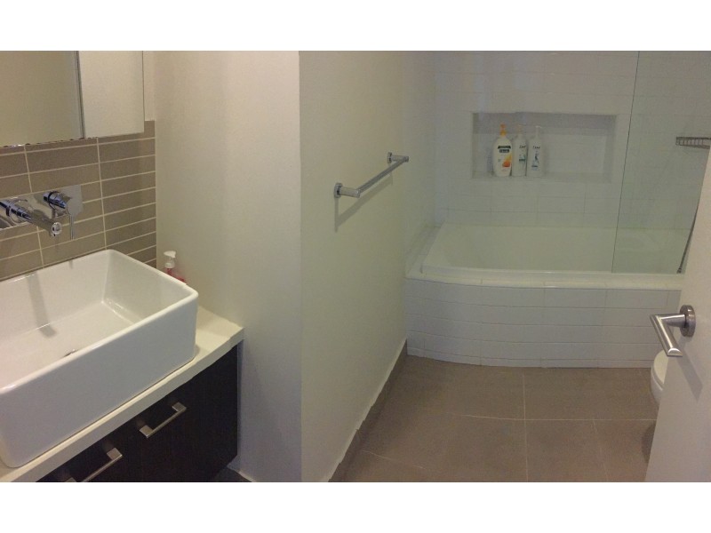609/8 Sutherland Street, Melbourne VIC 3000