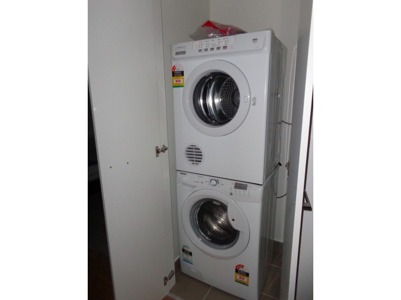 404/8 Sutherland Street, Melbourne VIC 3000