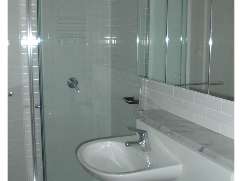 2105/22-40 Wills Street, Melbourne VIC 3000