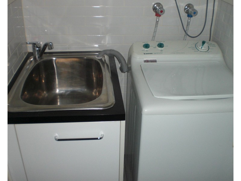 2105/22-40 Wills Street, Melbourne VIC 3000