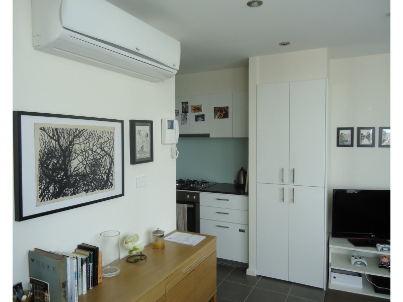 2005/8 Exploration Lane, Melbourne VIC 3000