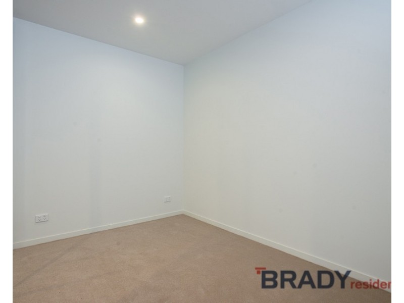 3709/8 Sutherland Street, Melbourne VIC 3000