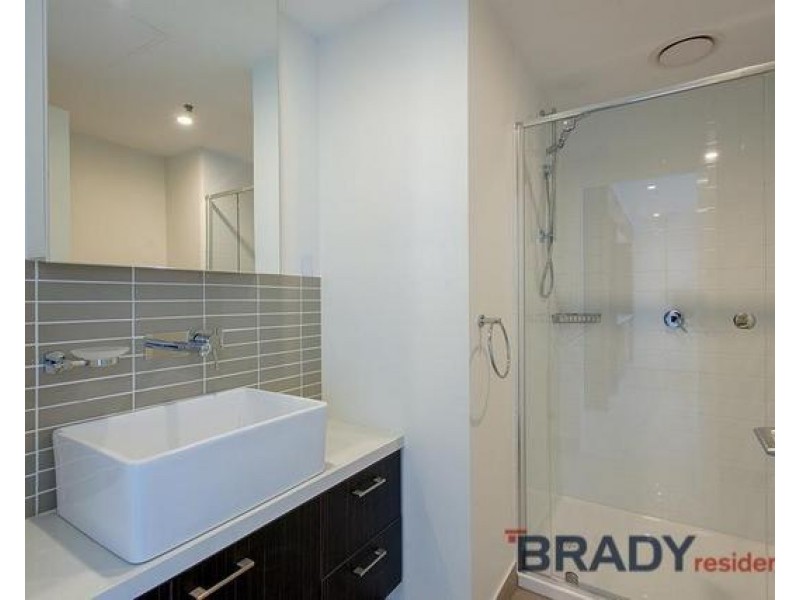 2705/8 Sutherland Street, Melbourne VIC 3000