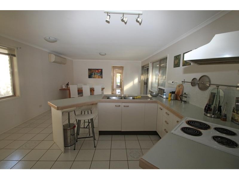 106 OQuinn Street, Nudgee Beach QLD 4014