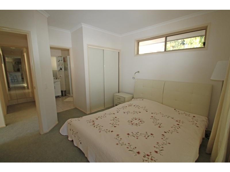 106 OQuinn Street, Nudgee Beach QLD 4014
