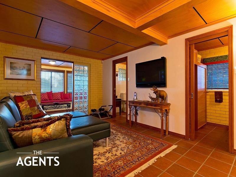 110 Shorncliffe Parade, Shorncliffe QLD 4017