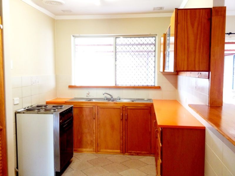 62 Hamilton Road, Hamilton Hill WA 6163