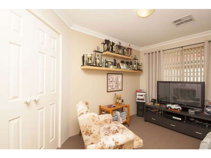 7 Seaview Terrace, Coogee WA 6166