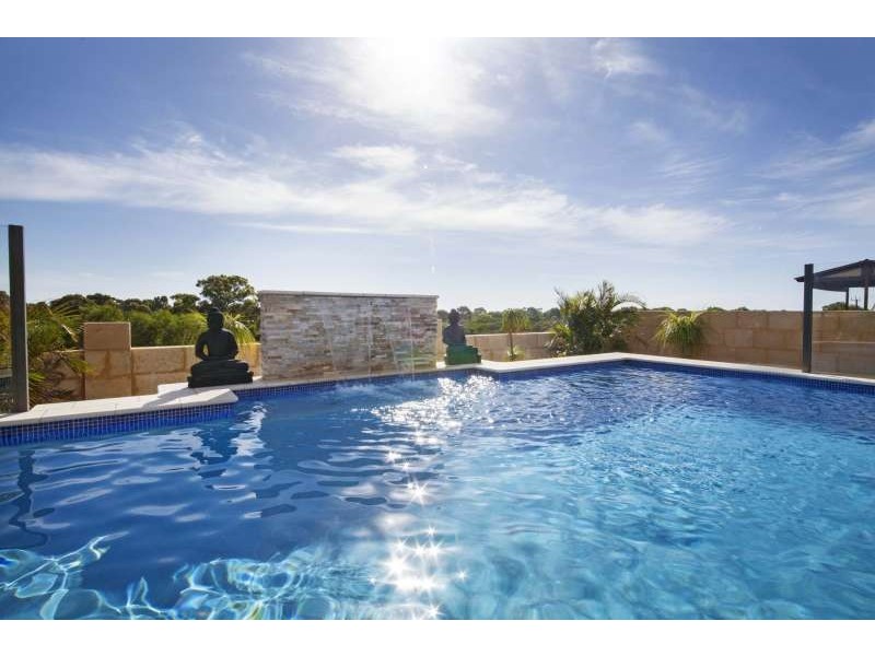 7 Seaview Terrace, Coogee WA 6166