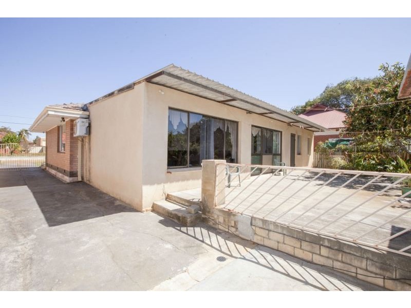 62 Edeline Street, Spearwood WA 6163