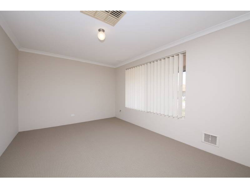 18 Blakemore Retreat, Huntingdale WA 6110