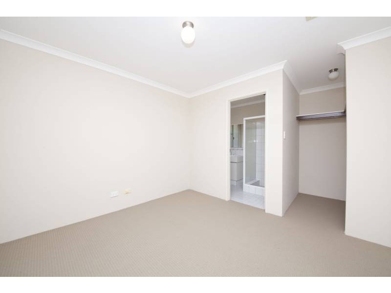 18 Blakemore Retreat, Huntingdale WA 6110