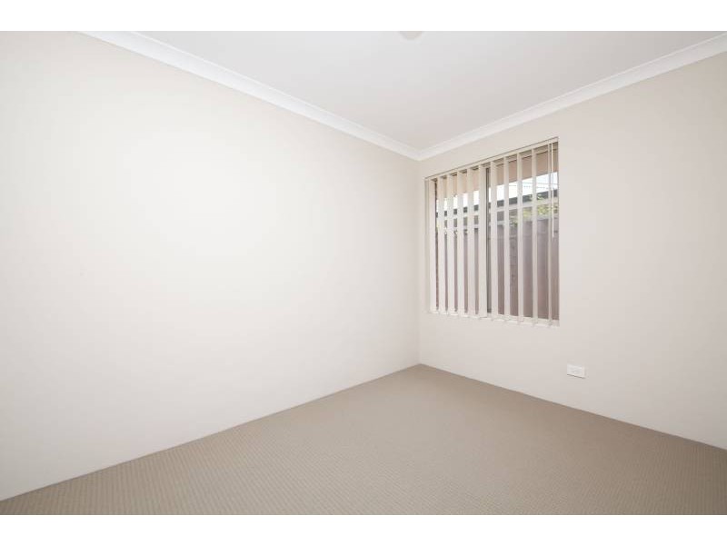 18 Blakemore Retreat, Huntingdale WA 6110