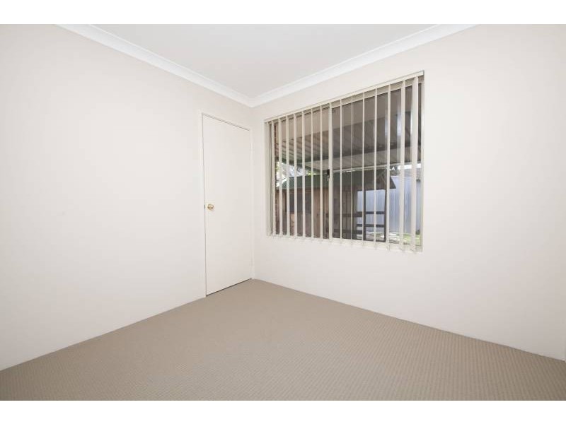 18 Blakemore Retreat, Huntingdale WA 6110