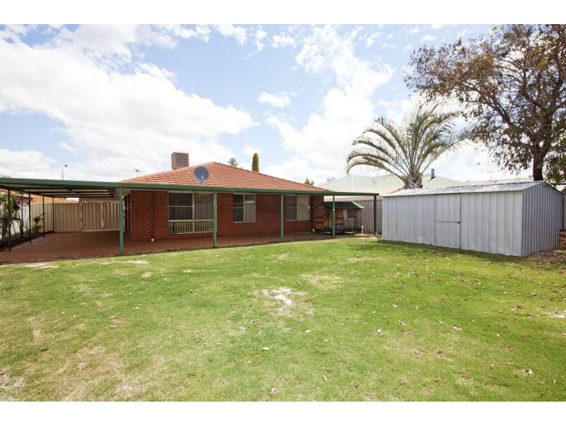 18 Blakemore Retreat, Huntingdale WA 6110