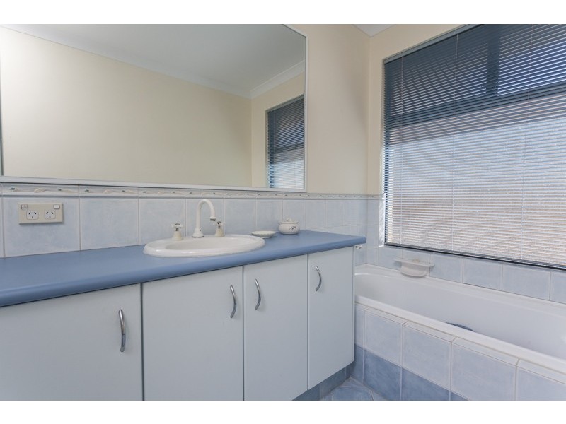 31 Cardamom Loop, Coogee WA 6166